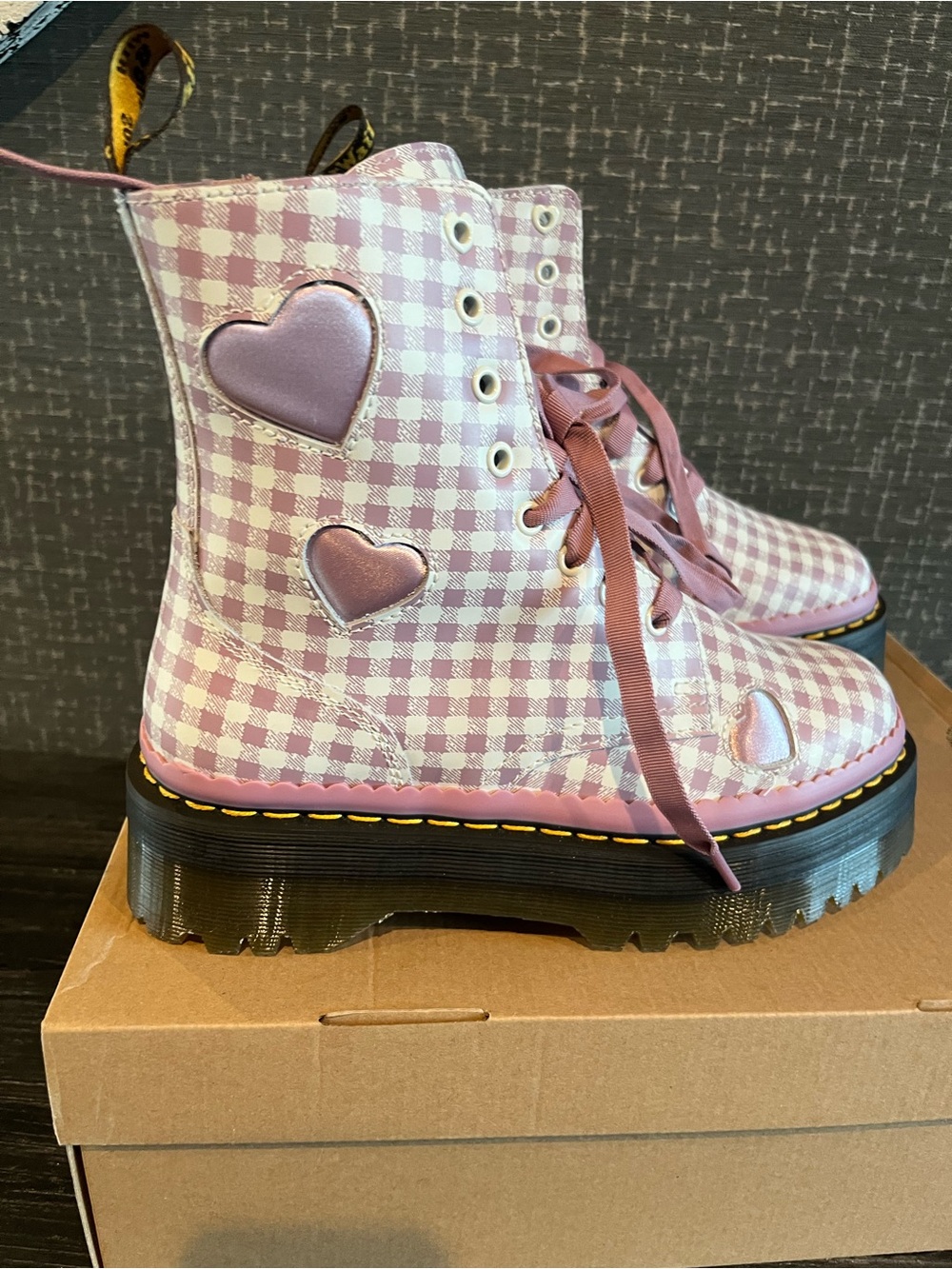 NIB Dr Doc Marten JADON HEART Gingham Leather Platform Boots White Dusty Rose - Picture 7 of 11